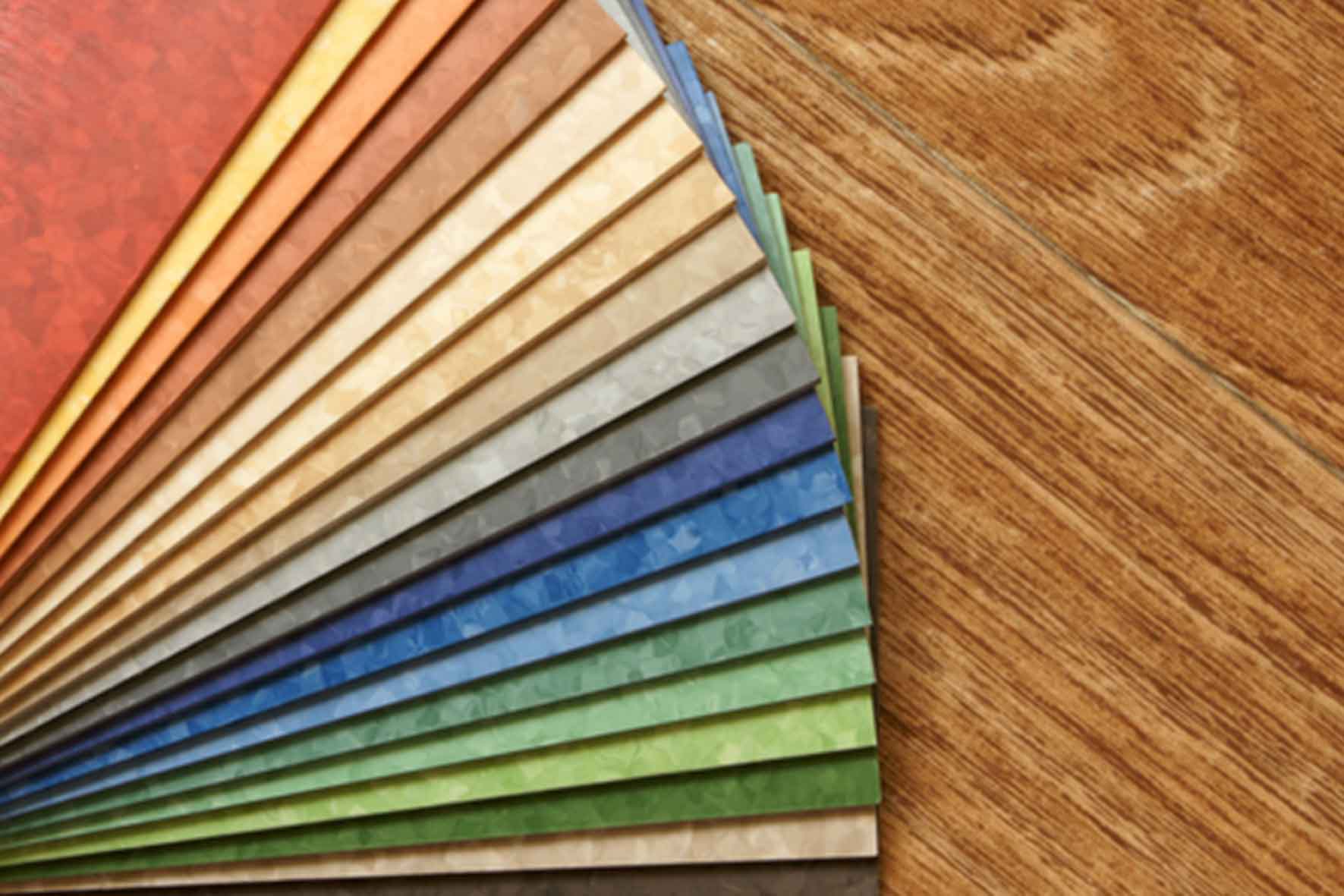 lin_smal Auswahl an Linoleum Böden. Farben sind rot, gelb, orange, braun, beige, grau, blau und grün
